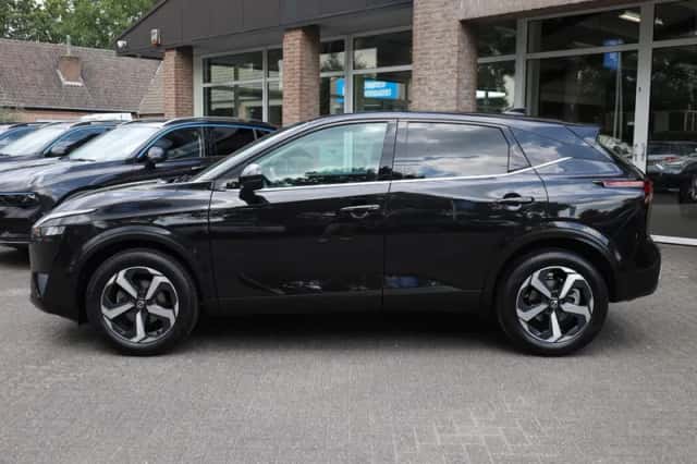 Nissan Qashqai (2022) thumbnail 2