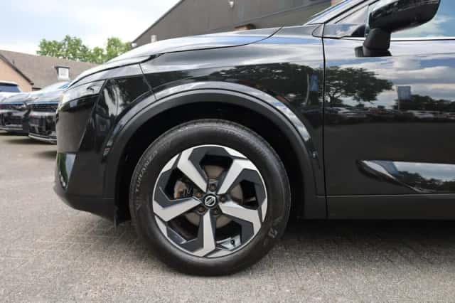 Nissan Qashqai (2022) thumbnail 4