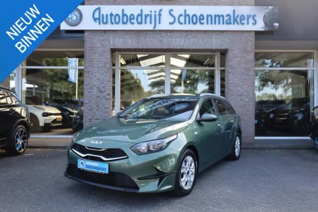Kia Ceed Sportswagon (2023) thumbnail 1