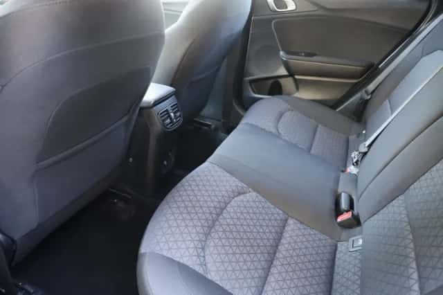 Kia Ceed Sportswagon (2023) thumbnail 6