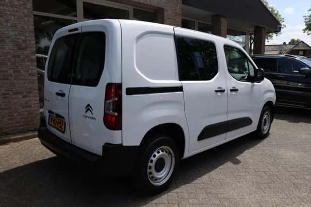 Citroën Berlingo (2023) thumbnail 3