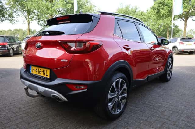 Kia Stonic (2020) thumbnail 3