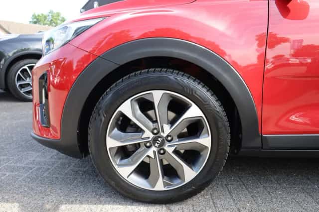 Kia Stonic (2020) thumbnail 4