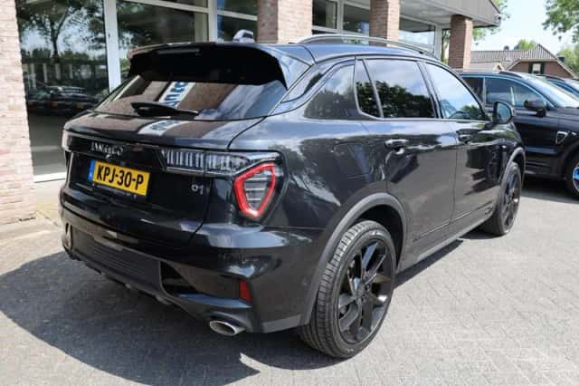 Lynk & Co 01 (2023) thumbnail 3