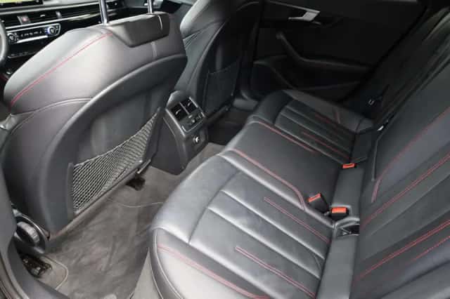 Audi A4 (2018) thumbnail 6