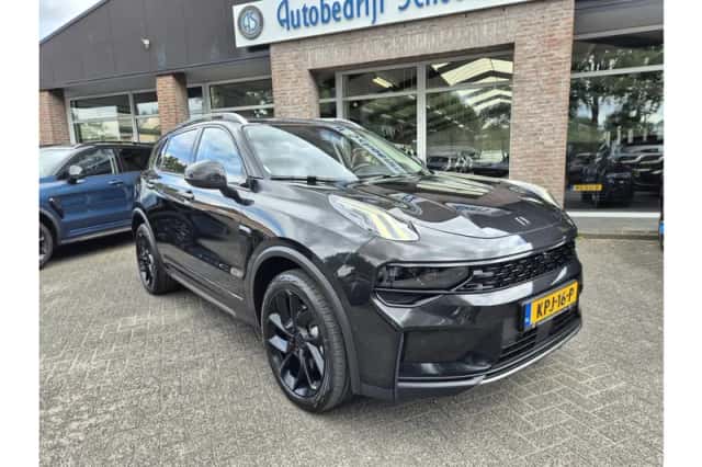 Lynk & Co 01 (2023) thumbnail 3