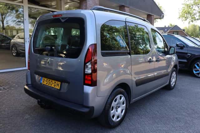 Peugeot Partner (2016) thumbnail 2
