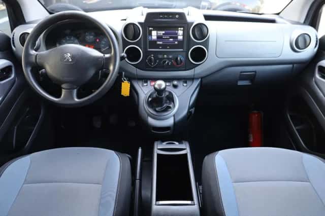 Peugeot Partner (2016) thumbnail 4
