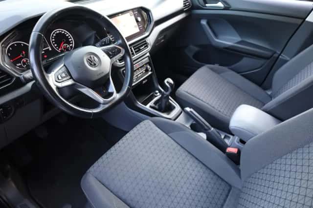 Volkswagen T-Cross (2019) thumbnail 5