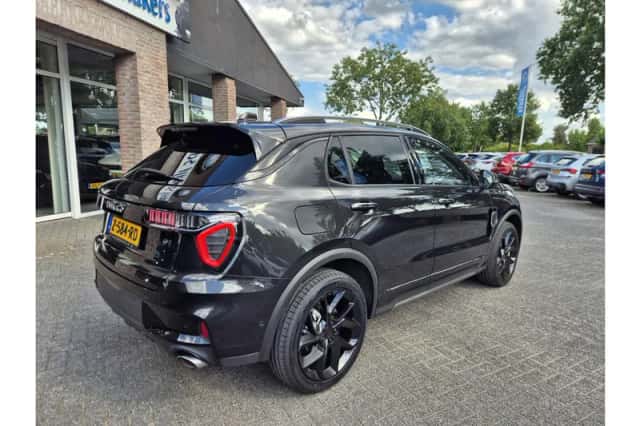 Lynk & Co 01 (2022) thumbnail 2
