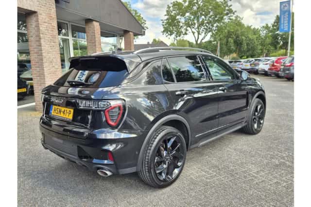 Lynk & Co 01 (2022) thumbnail 2