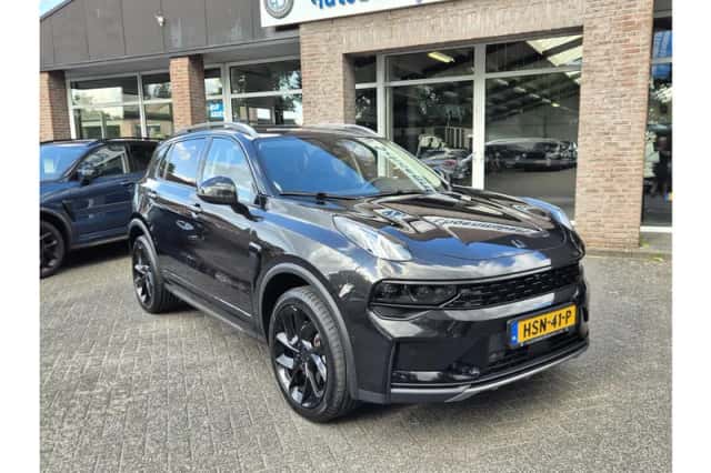 Lynk & Co 01 (2022) thumbnail 3