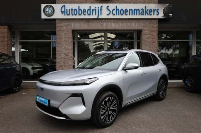 Geely Starray EM-i (2026) thumbnail 1