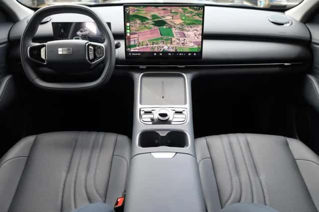 Geely Starray EM-i (2026) thumbnail 4