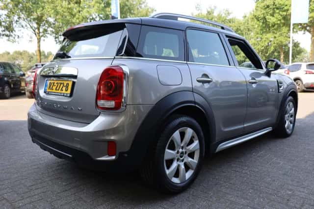 MINI Countryman (2018) thumbnail 3