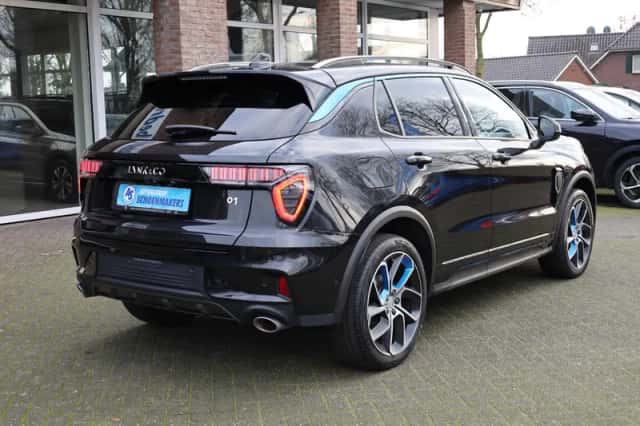 Lynk & Co 01 (2022) thumbnail 3