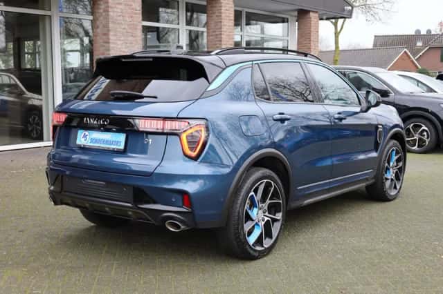 Lynk & Co 01 (2023) thumbnail 2