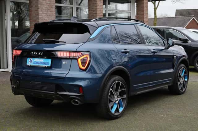 Lynk & Co 01 (2023) thumbnail 3