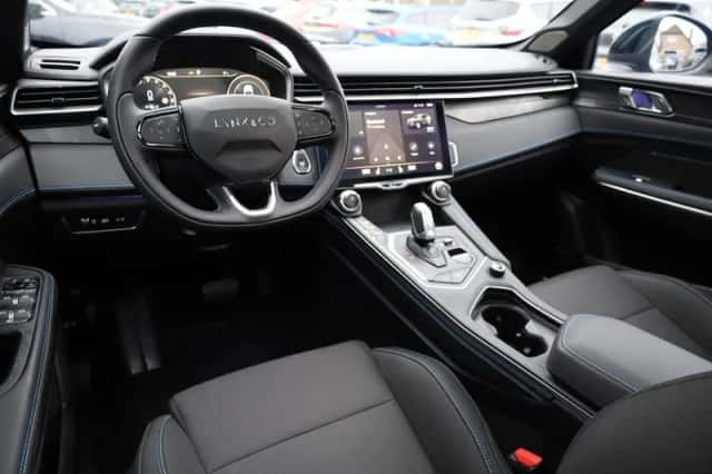 Lynk & Co 01 (2023) thumbnail 6
