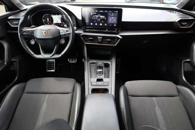 CUPRA Leon (2022) thumbnail 5