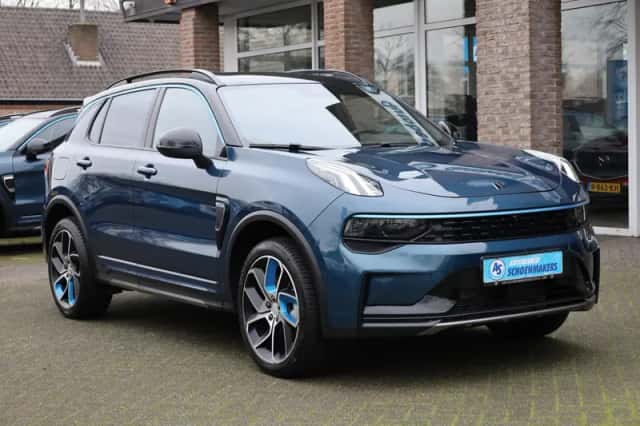 Lynk & Co 01 (2023) thumbnail 2