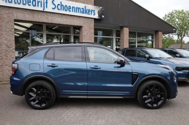 Lynk & Co 01 (2023) thumbnail 2