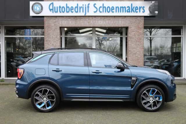 Lynk & Co 01 (2023) thumbnail 2
