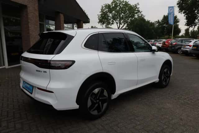 Geely E5 (2026) thumbnail 2