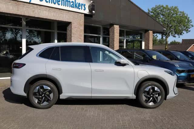 Geely E5 (2026) thumbnail 2