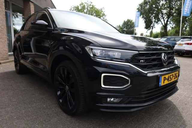 Volkswagen T-Roc (2021) thumbnail 4