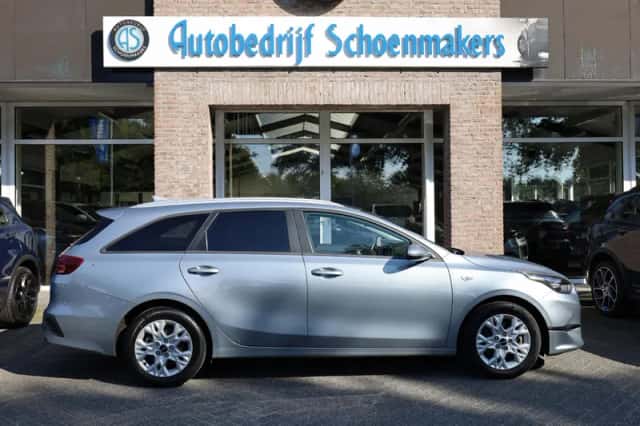 Kia Ceed (2024) thumbnail 2