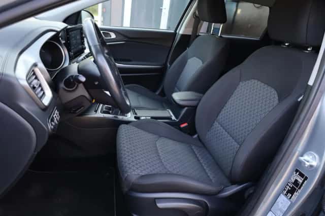 Kia Ceed (2024) thumbnail 5