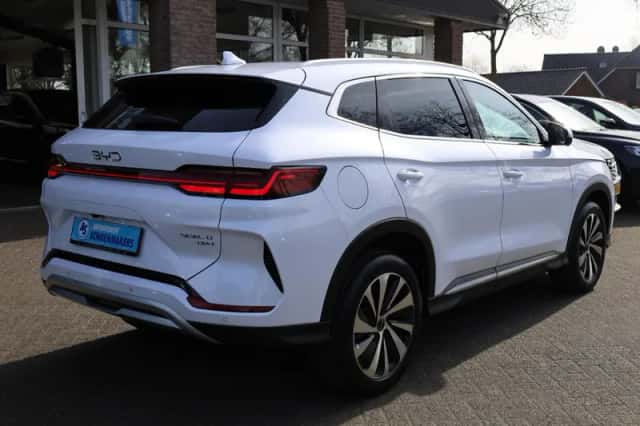 BYD Seal U (2025) thumbnail 3