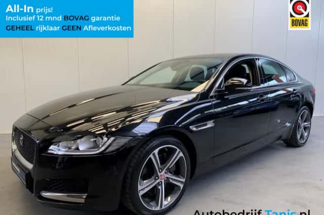 Jaguar XF (2019) thumbnail 1