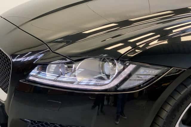 Jaguar XF (2019) thumbnail 16