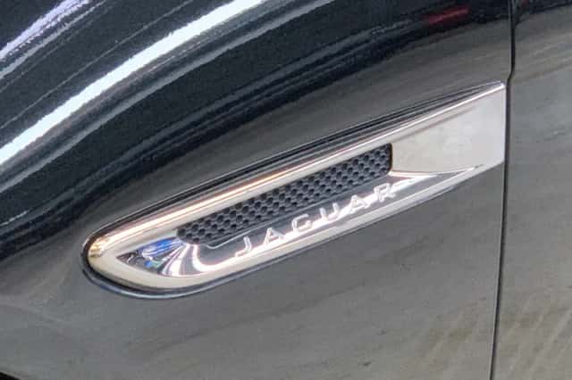 Jaguar XF (2019) thumbnail 18