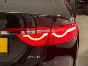 Jaguar XF (2019) thumbnail 21
