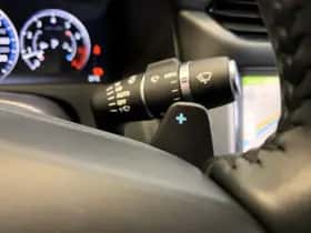 Jaguar XF (2019) thumbnail 31
