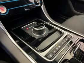 Jaguar XF (2019) thumbnail 37