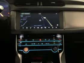 Jaguar XF (2019) thumbnail 40