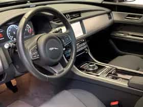 Jaguar XF (2019) thumbnail 45