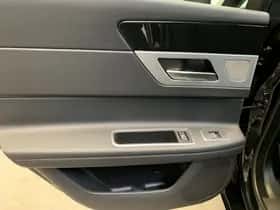Jaguar XF (2019) thumbnail 47