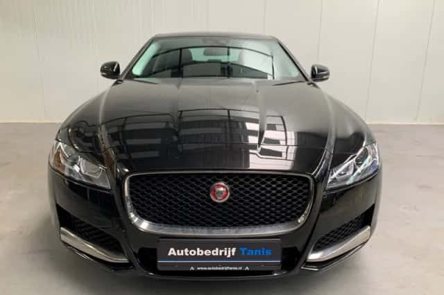 Jaguar XF (2019) thumbnail 55