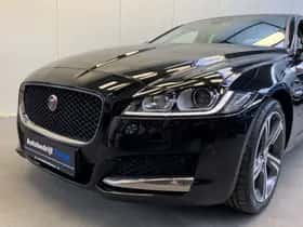 Jaguar XF (2019) thumbnail 10