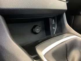 Peugeot 308 (2017) thumbnail 33