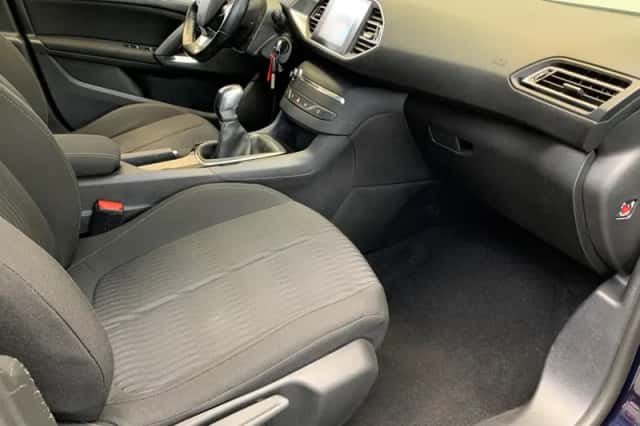 Peugeot 308 (2017) thumbnail 44
