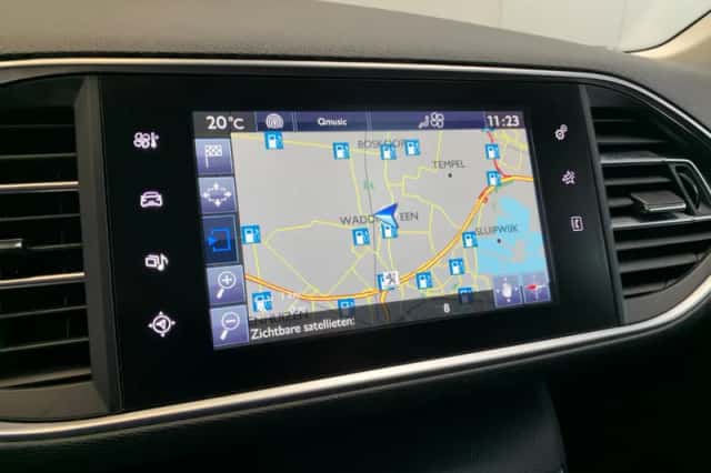 Peugeot 308 (2017) thumbnail 8