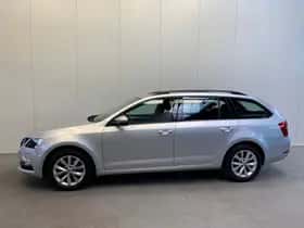Škoda Octavia (2019) thumbnail 3