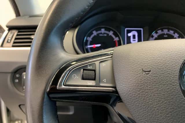 Škoda Octavia (2019) thumbnail 22
