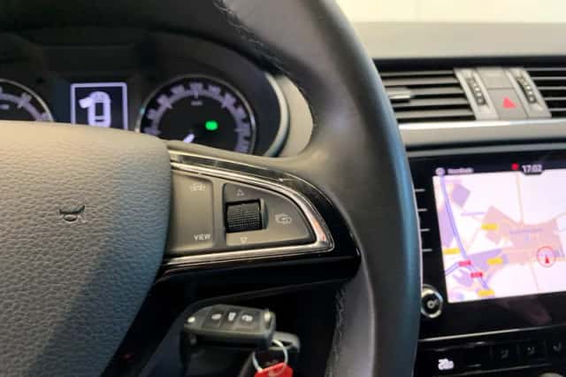 Škoda Octavia (2019) thumbnail 25